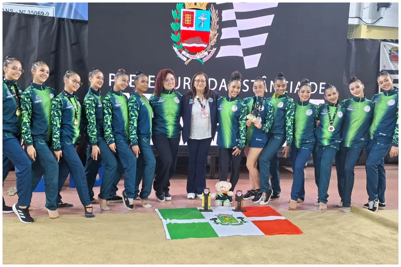 equipe de ginástica rítmica de osasco campeã estadual