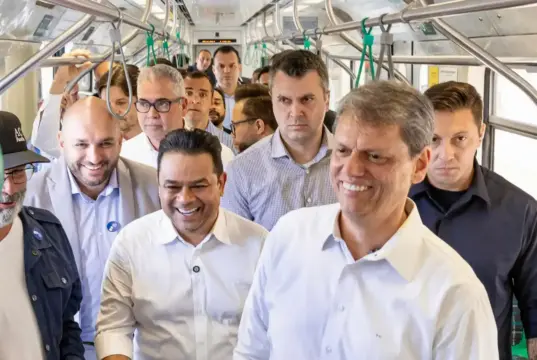 governador tarcísio trem intercidades itapevi