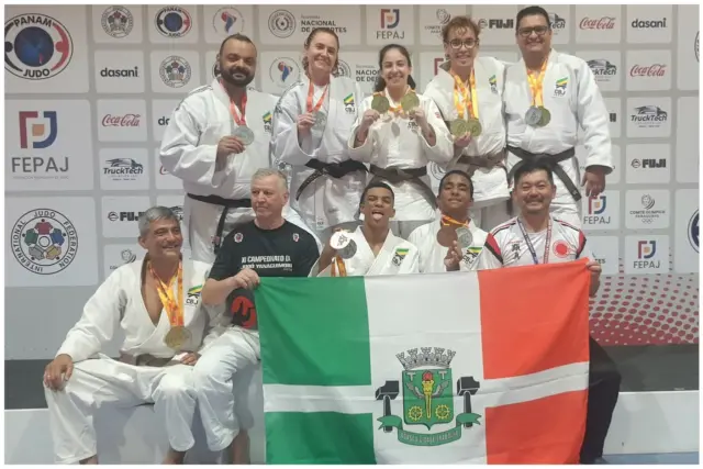 judocas de osasco no campeonato sul americano de judô veteranos e kata