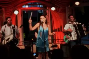 mariana aydar arraia de barueri