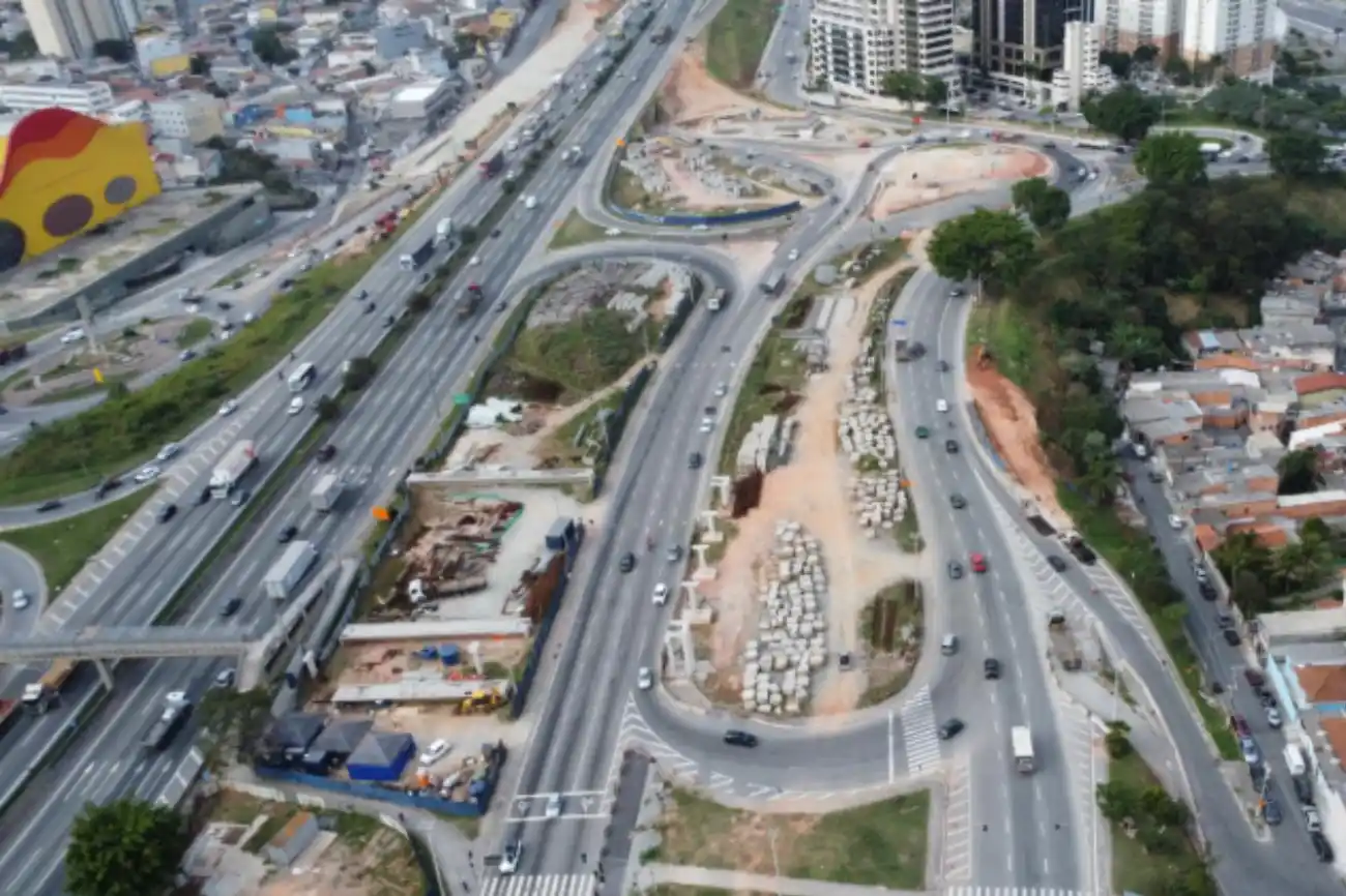 avenida tancredo obras barueri