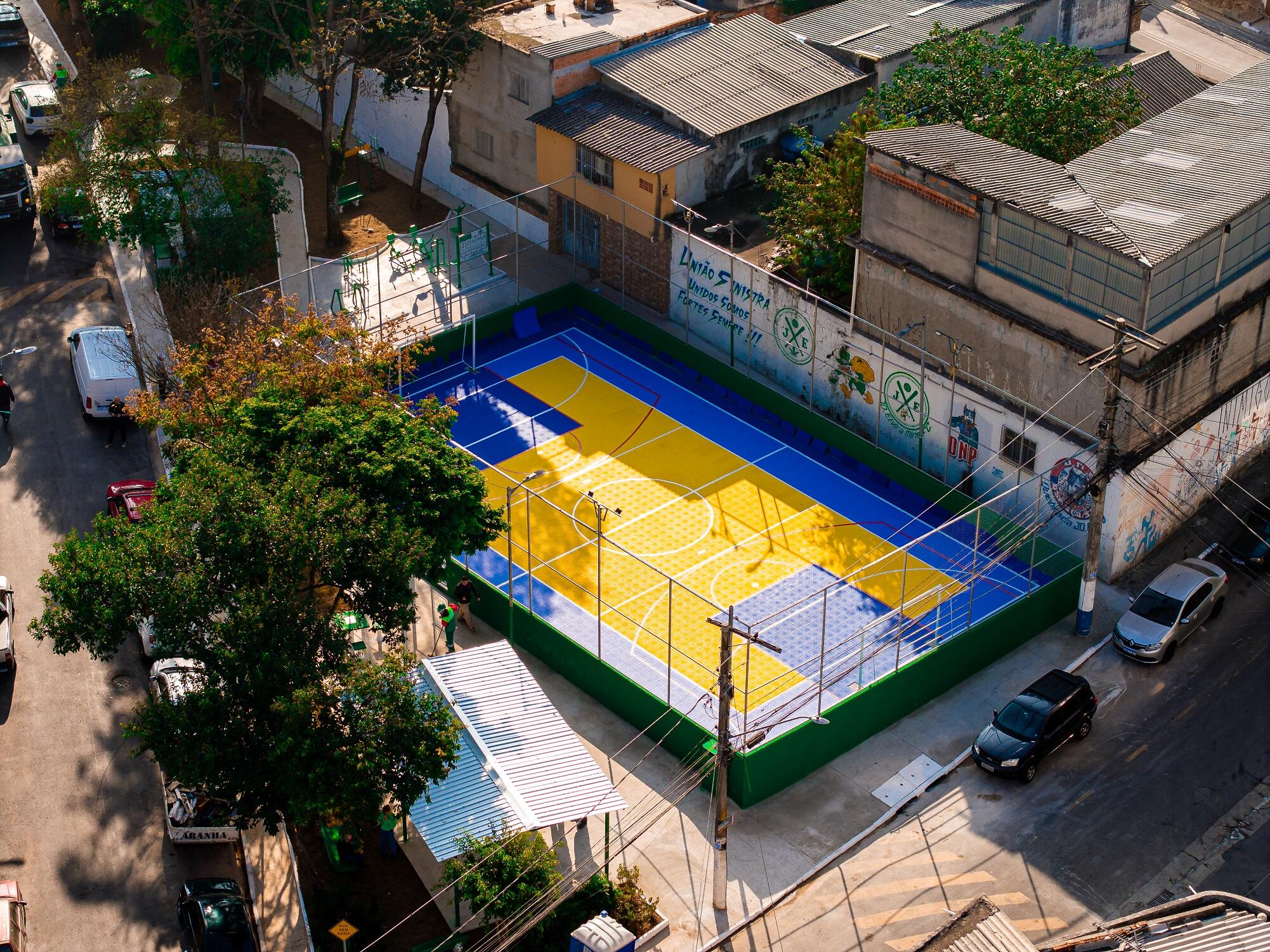 Revitalização da praça e quadra no Jardim Elvira em Osasco