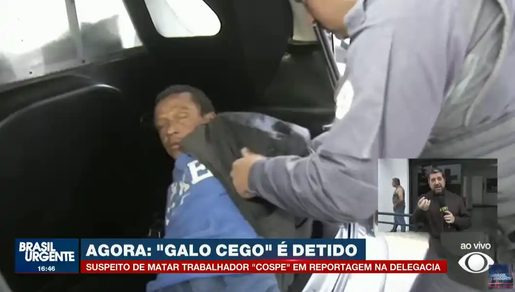 prisao de galo cego