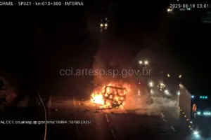 acidente rodoanel carreta
