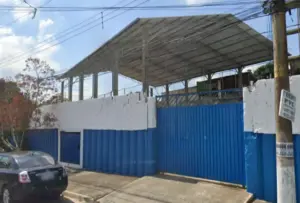 adolescente com faca escola em cotia