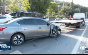 bandido em fuga carro roubado cotia