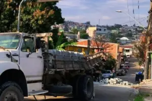 caminhao perde o freio e atropela mulher em barueri