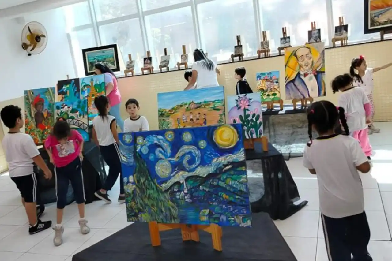 eposição escola barueri