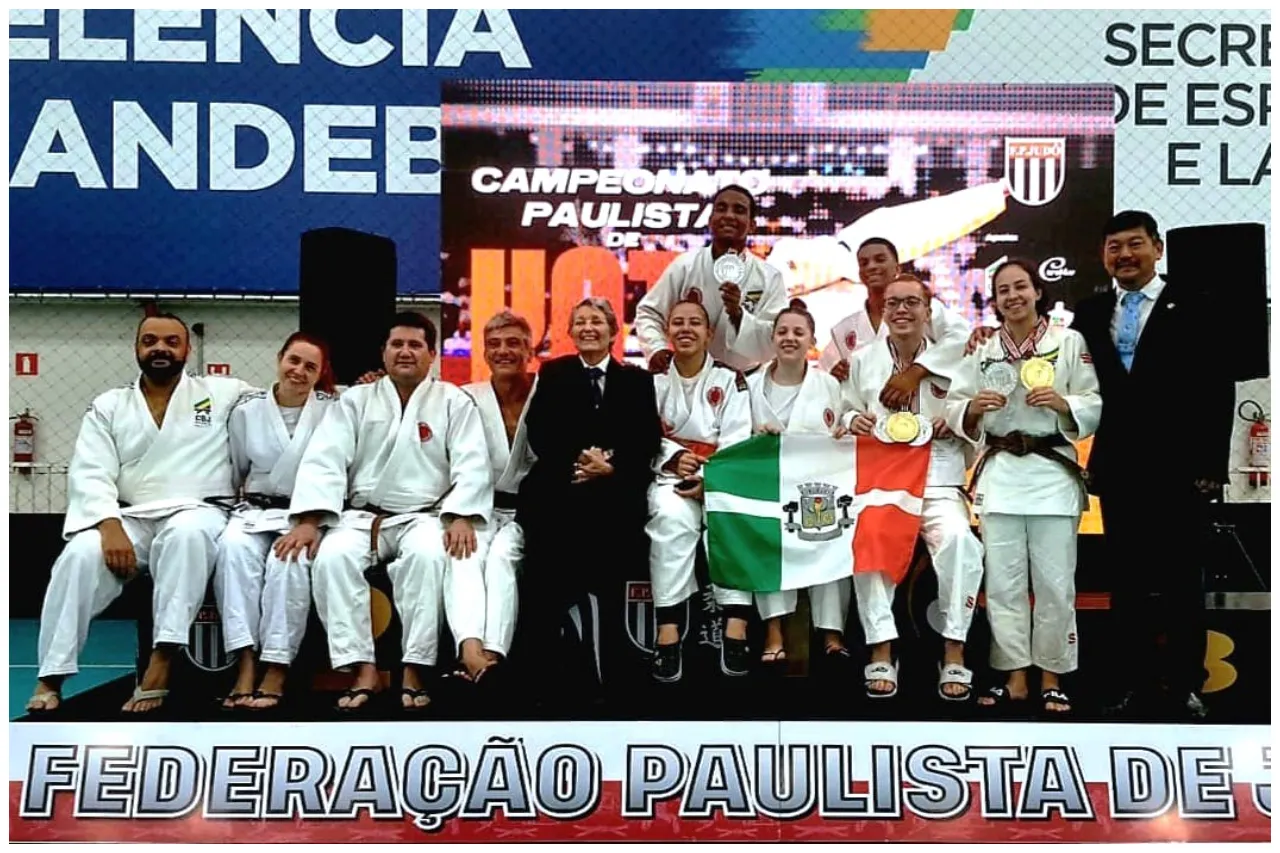 judocas de osasco no campeonato paulista de kata