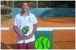 tenista de osasco campeão etapa aldeia da serra