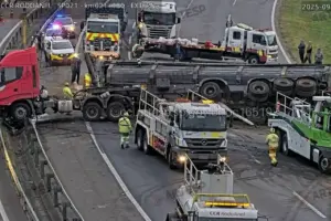 tombamento de carreta rodoanel carapicuíba
