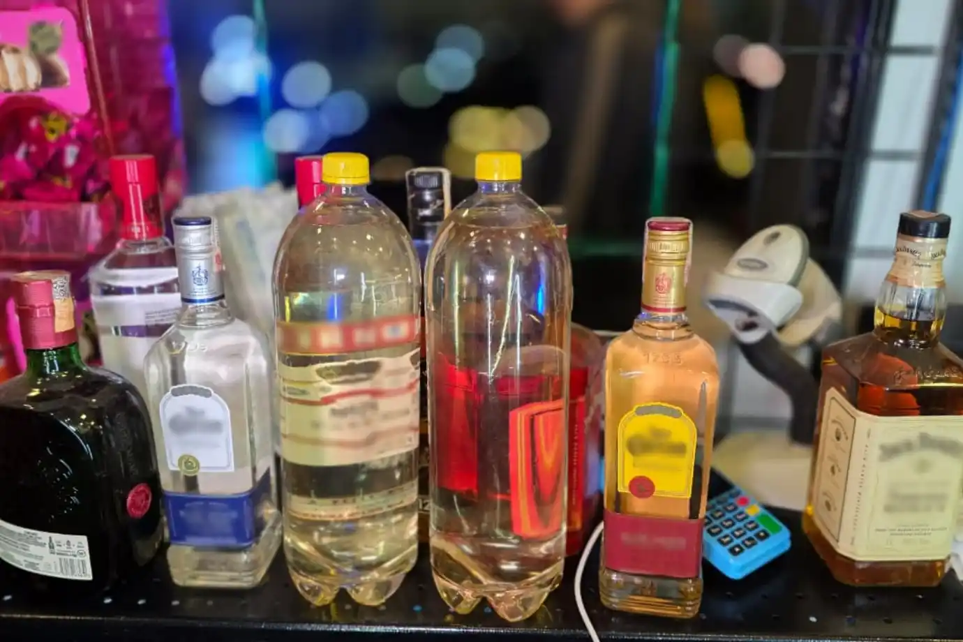 operacao contra bebidas adulteradas em cotia