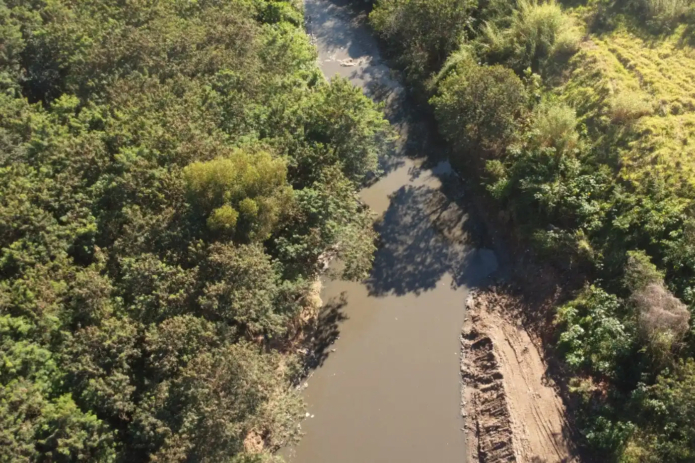 limpeza de corregos osasco e carapicuiba