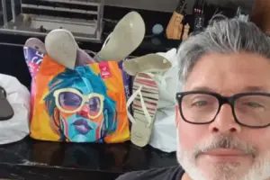 alexandre frota doa havaianas