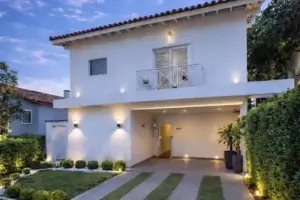 casa monique evans1 (1)