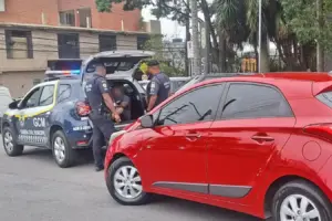 gcm cotia carro clonado