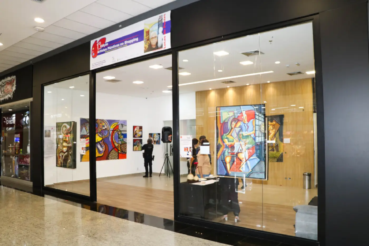 artista no shopping carapicuíba