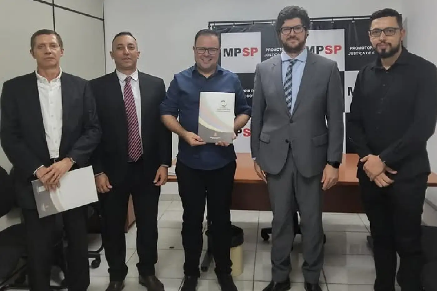 cotia reintegração social