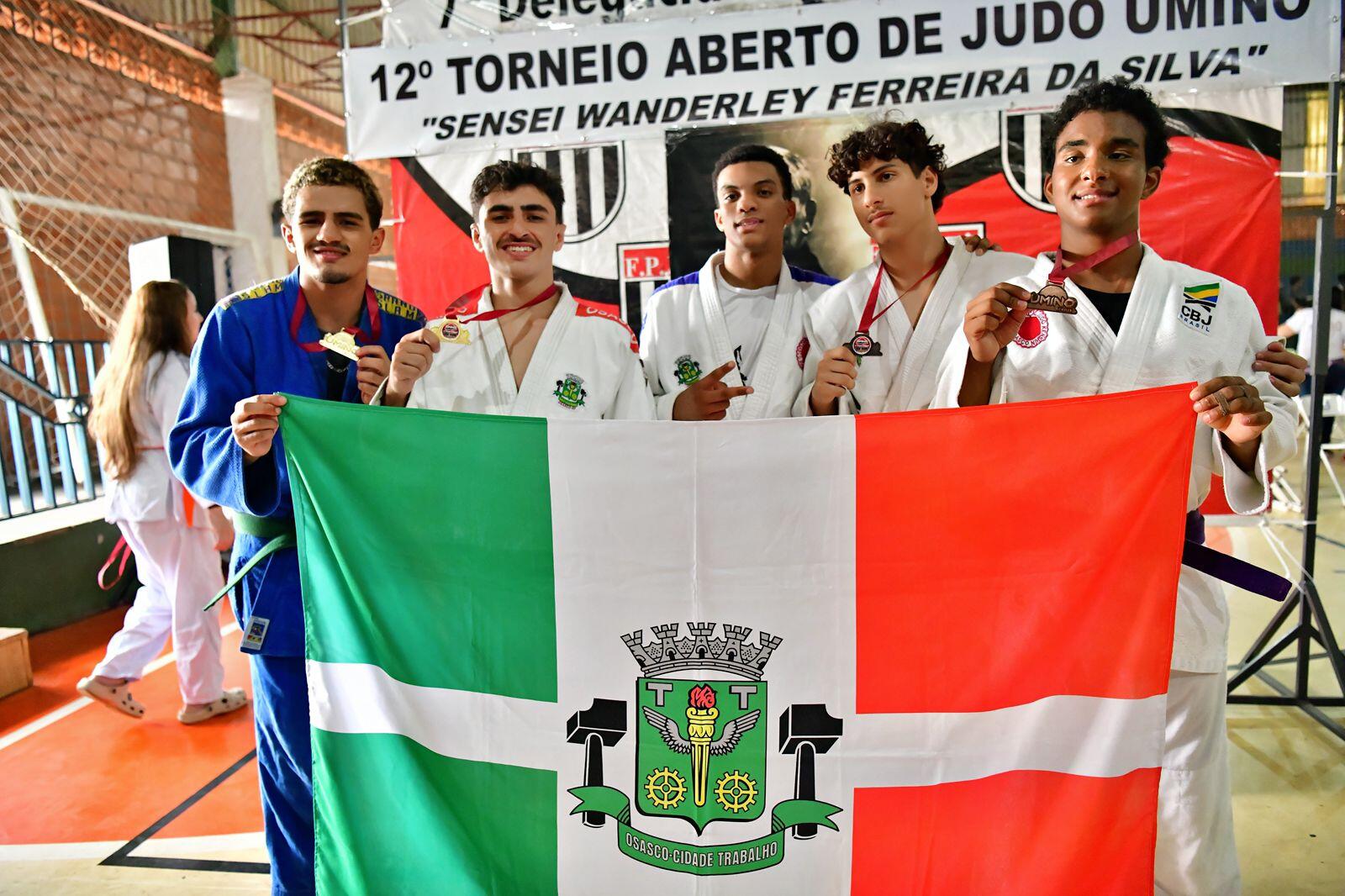 atletas de osasco conquistam 37 medalhas no torneio umino de judô (2)