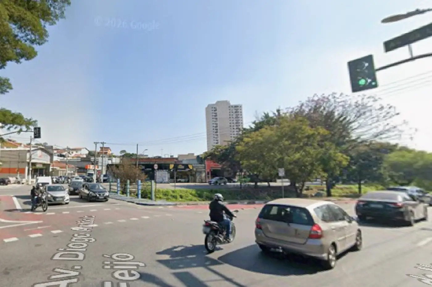 cruzamento avenida visconde de nova granada avenida da liberdade