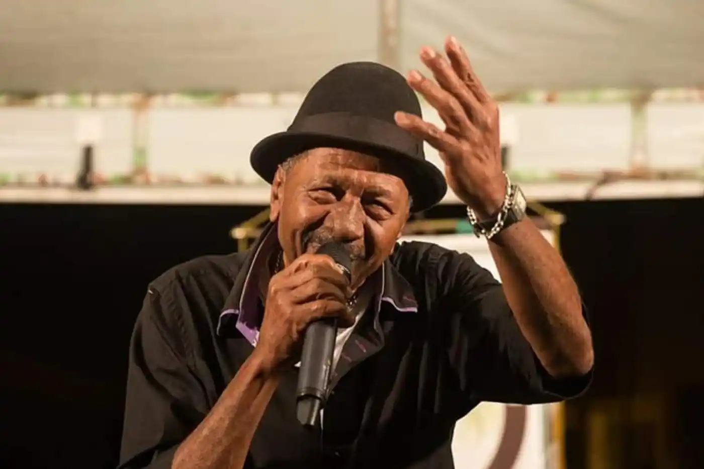 silvio modesto em embu das artes