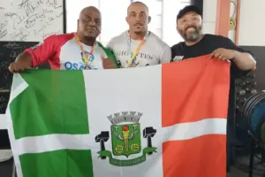 adriano mutante levanta 190 kg supino