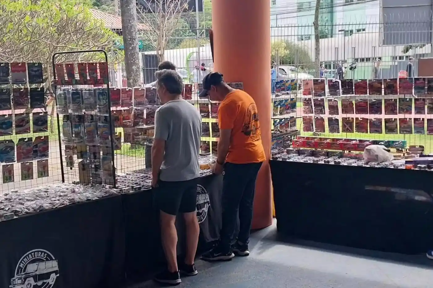 encontro de colecionadores carros em miniatura barueri