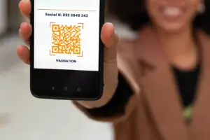 placa de rua com qr code