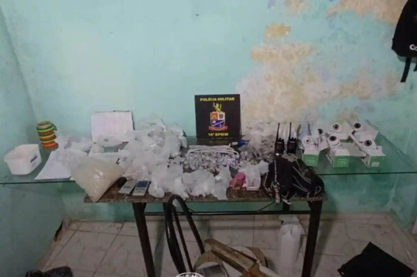 pm prende foragido e apreende drogas zona oeste sp