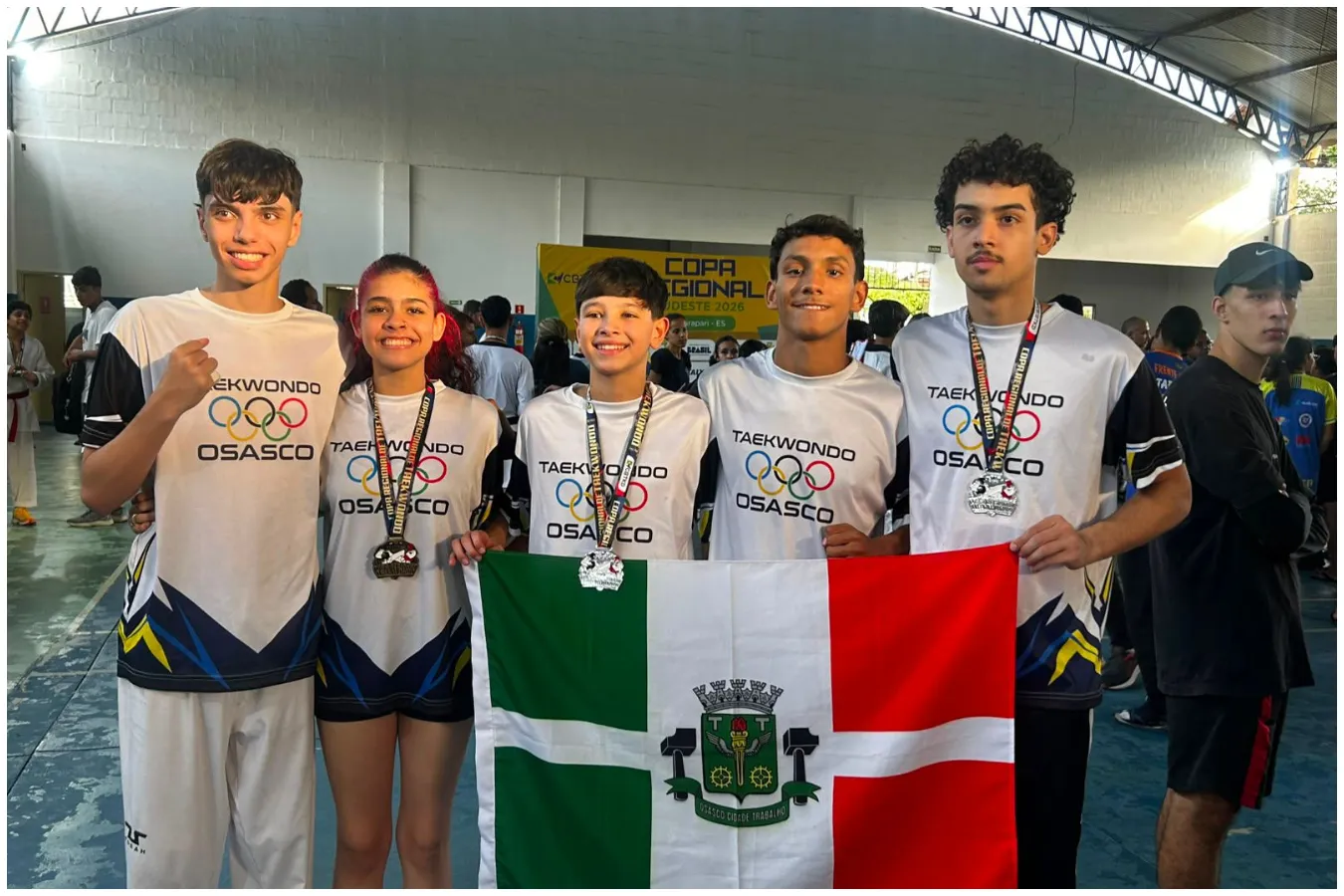 atletas de taekwondo de osasco conquistam medalhas em competições