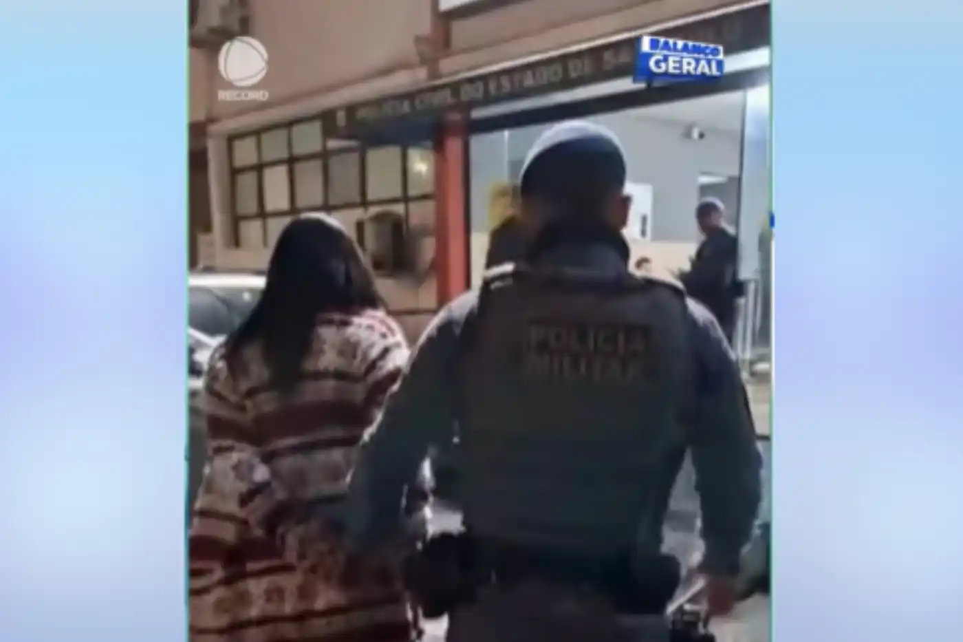 mulher é presa apos atacar namorado hotel osasco