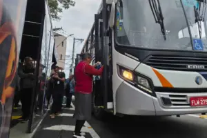 onibus cotia passagem