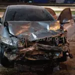 acidente civic kwid castello