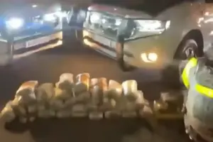 drogas escondidas em onibus na lapa