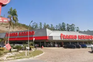 frango assado abre vagas de emprego