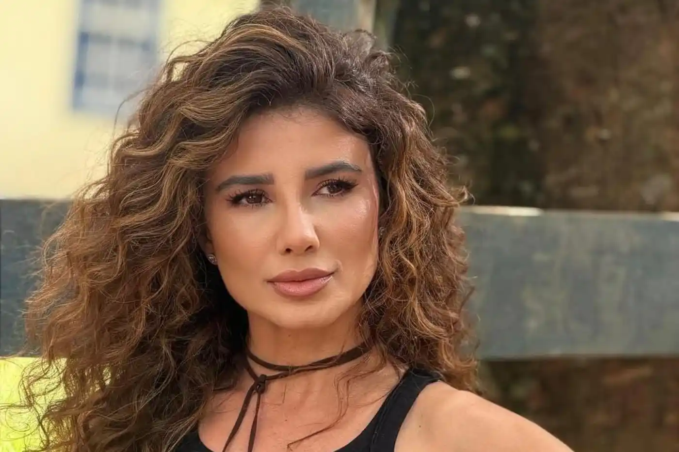 paula fernandes visita cotia