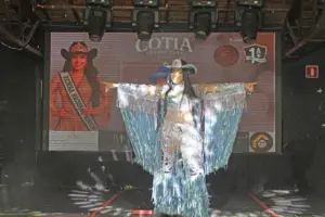 rainha rodeio cotia