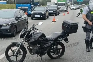 acidente moto deixa feridos jandira