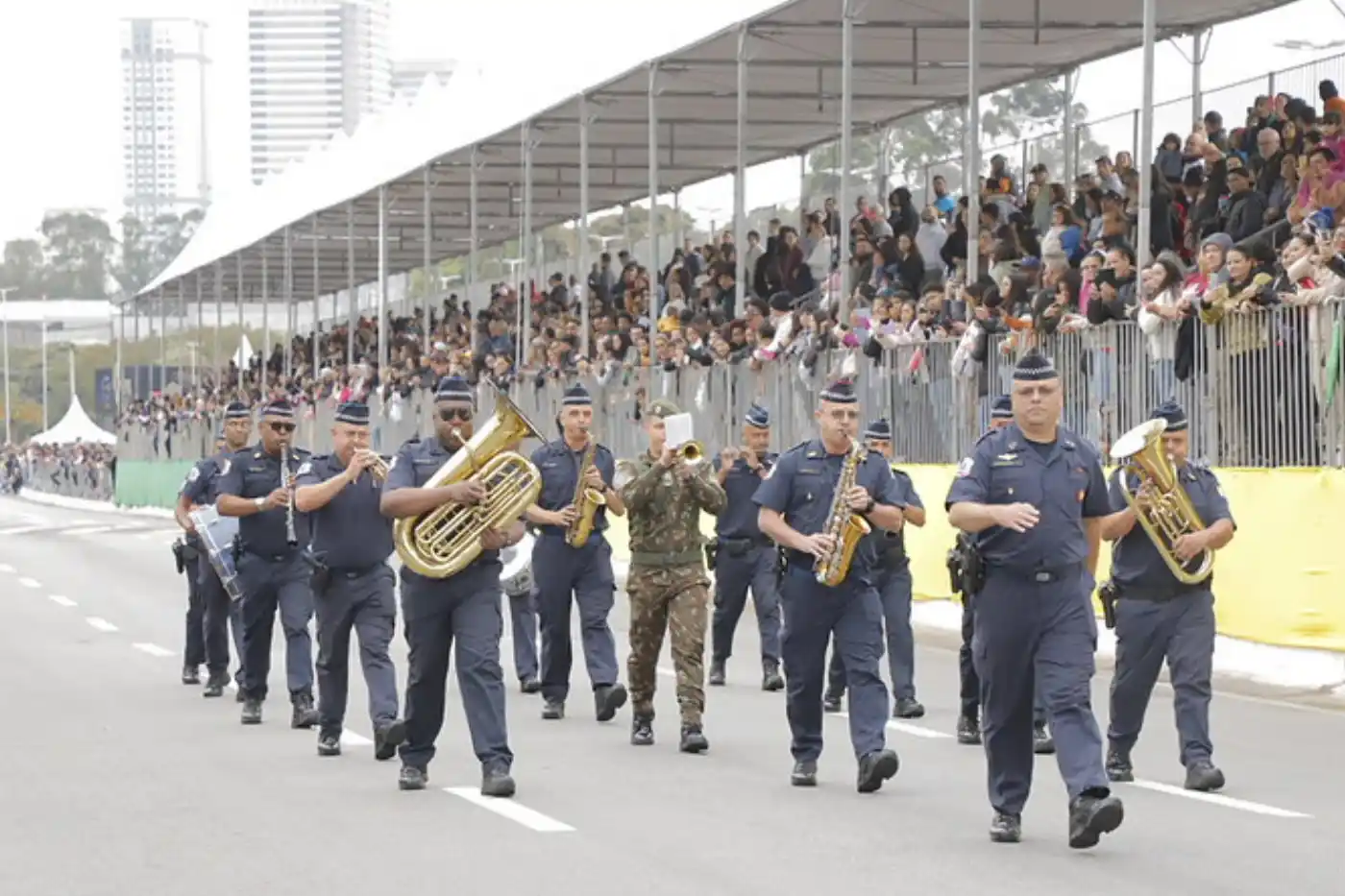 desfile 7 de setembro barueri
