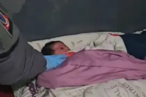 mulher da a luz em casa barueri pm