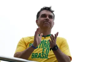 flavio bolsonaro pl